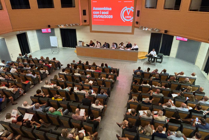 Assemblea: Cano salva, nessun commissariamento