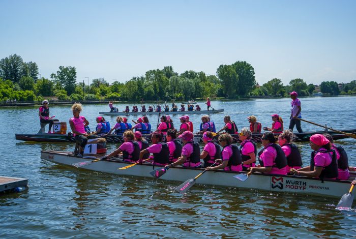 La "Mantova in Rosa" colora il lago di emozioni La "Mantova in Rosa" colora il lago di emozioni